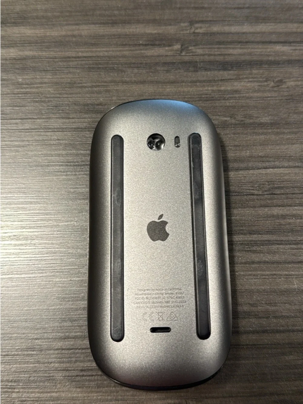 Apple Wireless Magic Mouse in Glossy Black Finish